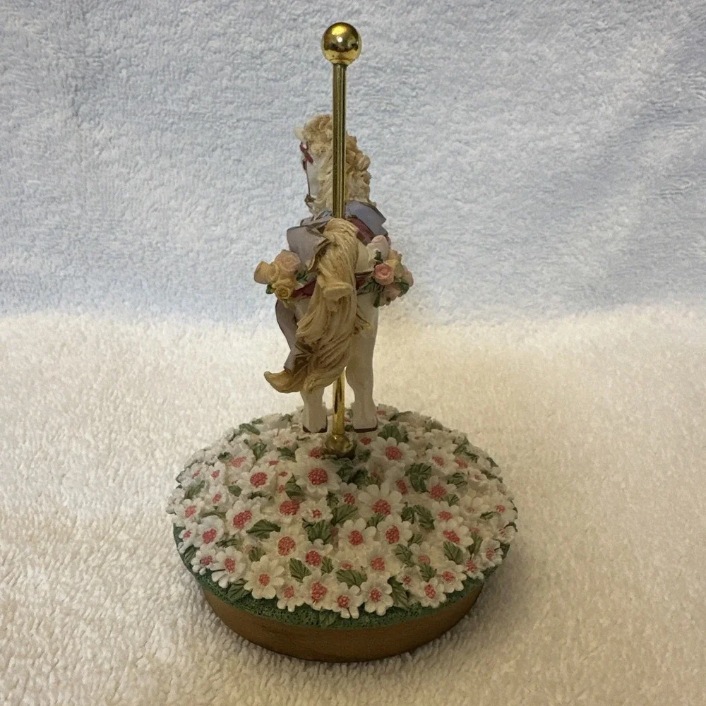 Ceramic Carousel Horse Daisy Flower‎ Base Candle Topper 5 X 3.25